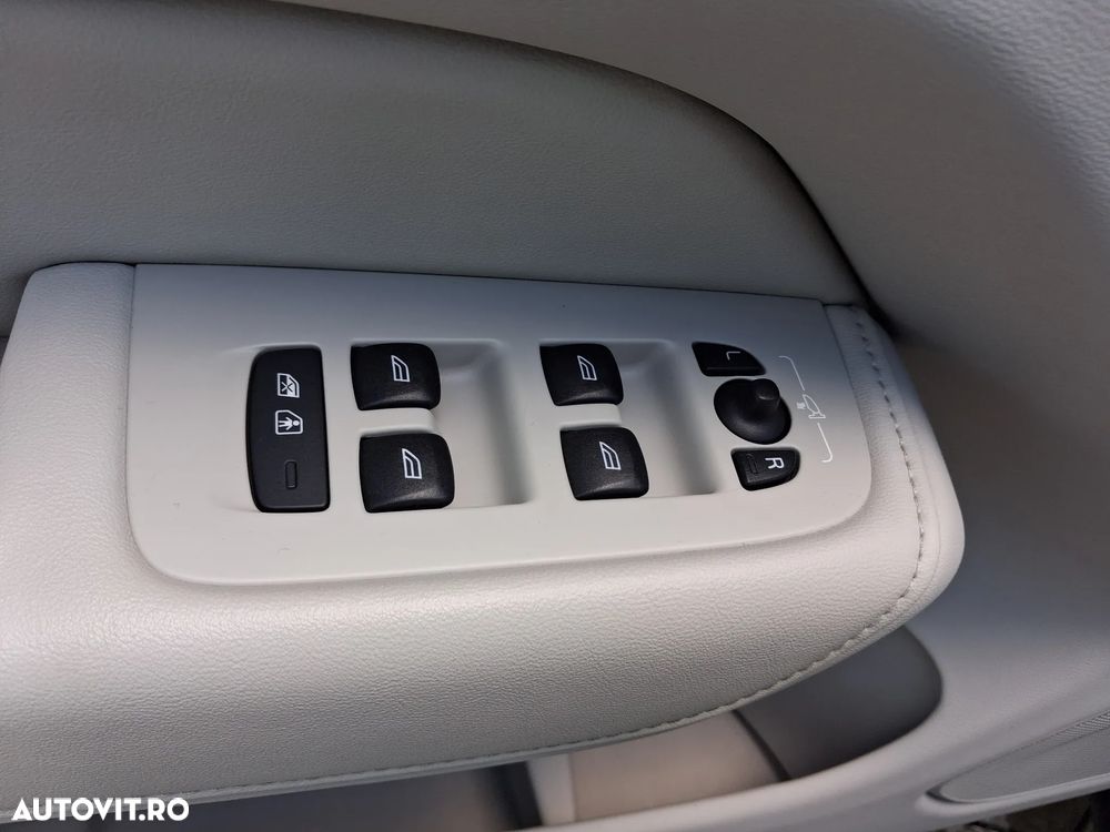 Volvo XC 60 T8 AWD AT PHEV Ultra Bright - 10
