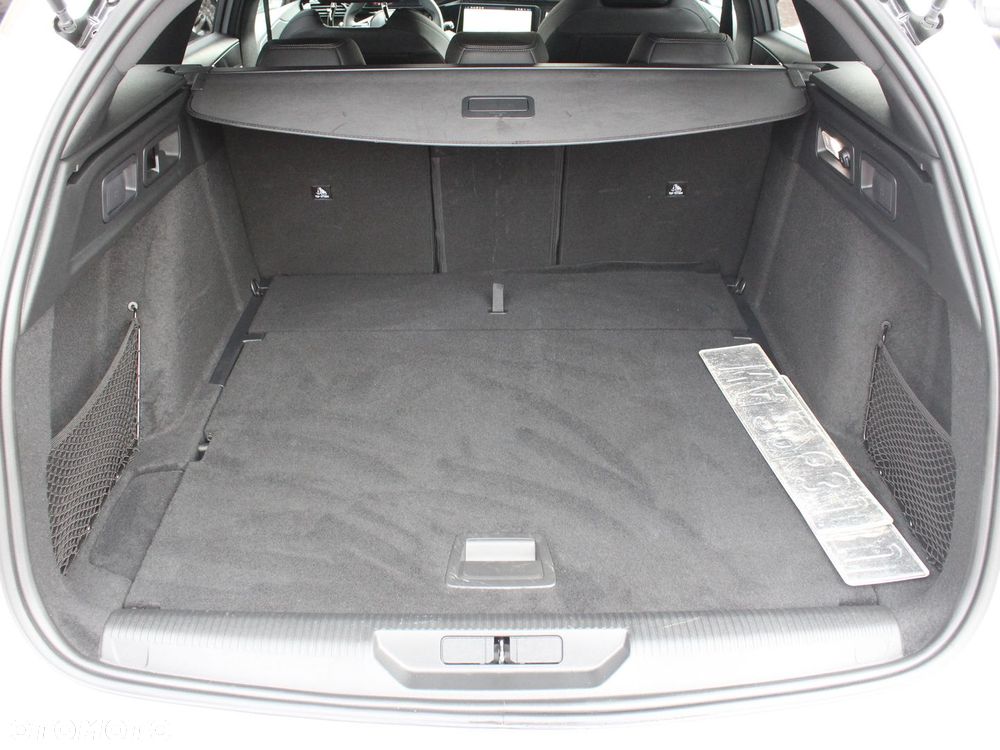 Peugeot 308 - 13