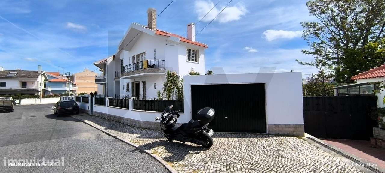 Moradia T4 de Arquitetura Colonial — Um Refúgio Exclusivo Estoril - Grande imagem: 4/20