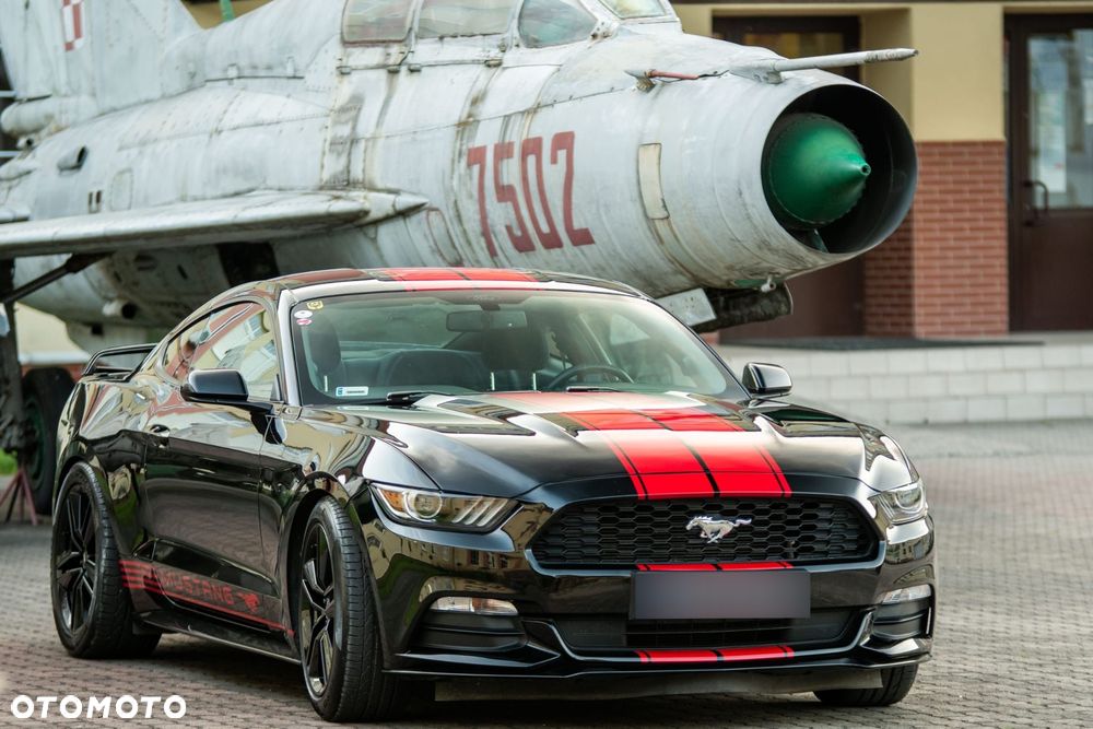 Ford Mustang - 1