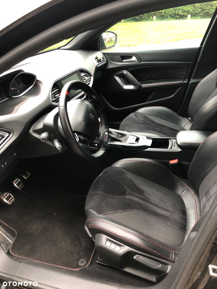 Peugeot 308 GTi by Sport - 5
