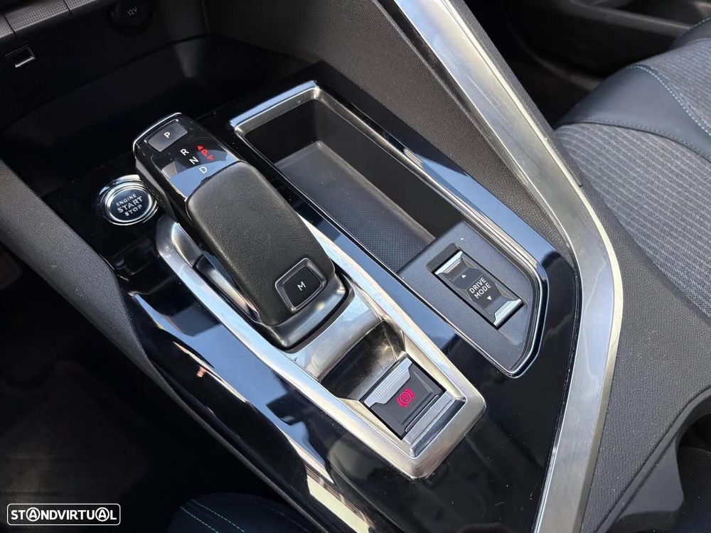 Peugeot 5008 1.2 PureTech Allure EAT8 - 54