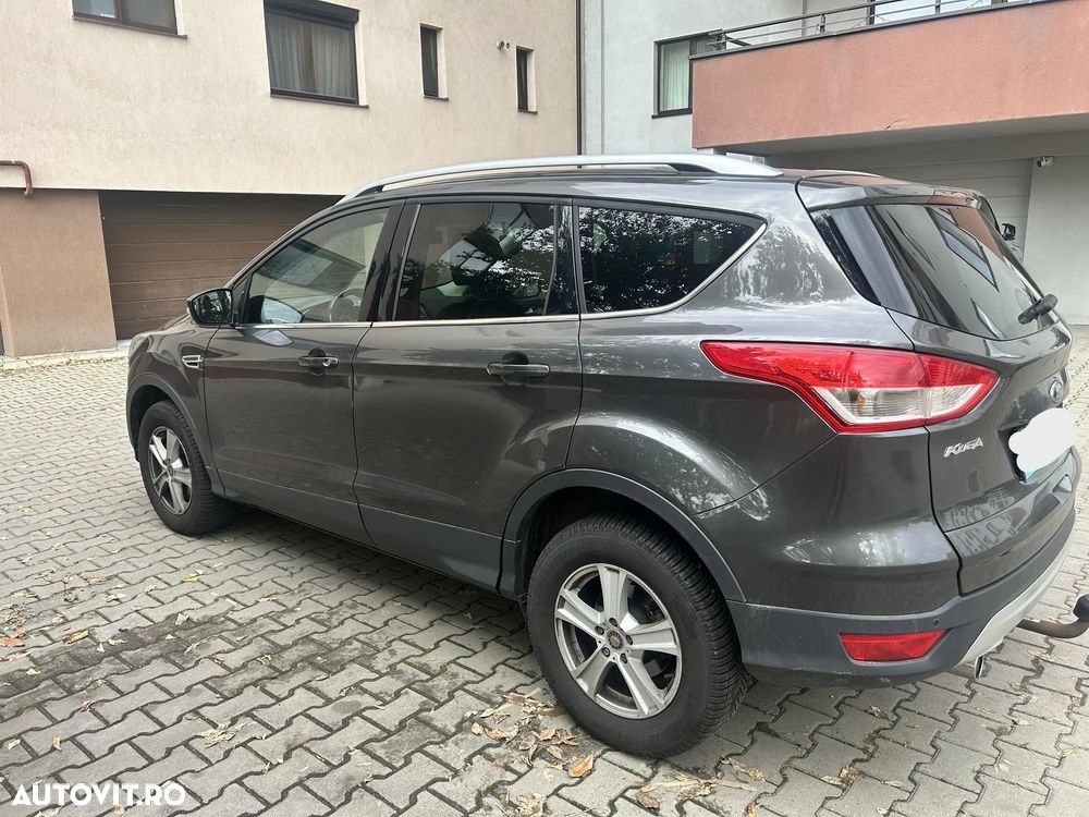 Ford Kuga 2.0 TDCi Powershift 4WD Titanium - 3