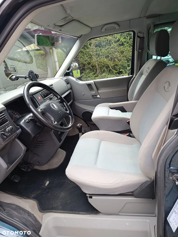 Volkswagen Multivan - 9