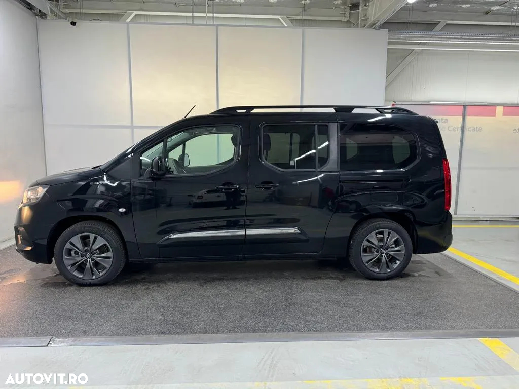 Toyota Proace City Verso 136 CP 50 kWh L2 6+1 Family - 4