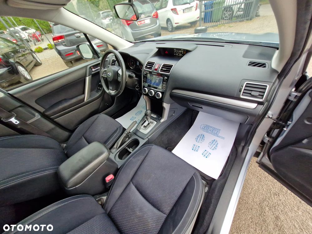 Subaru Forester 2.0i Exclusive Lineartronic - 21