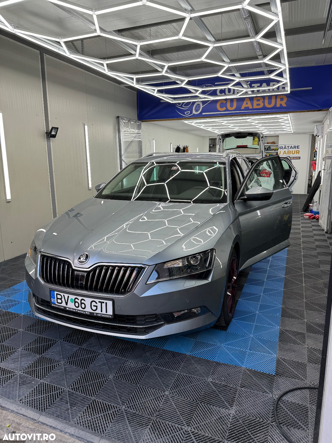 Skoda Superb Combi 1.6 TDI Active - 8