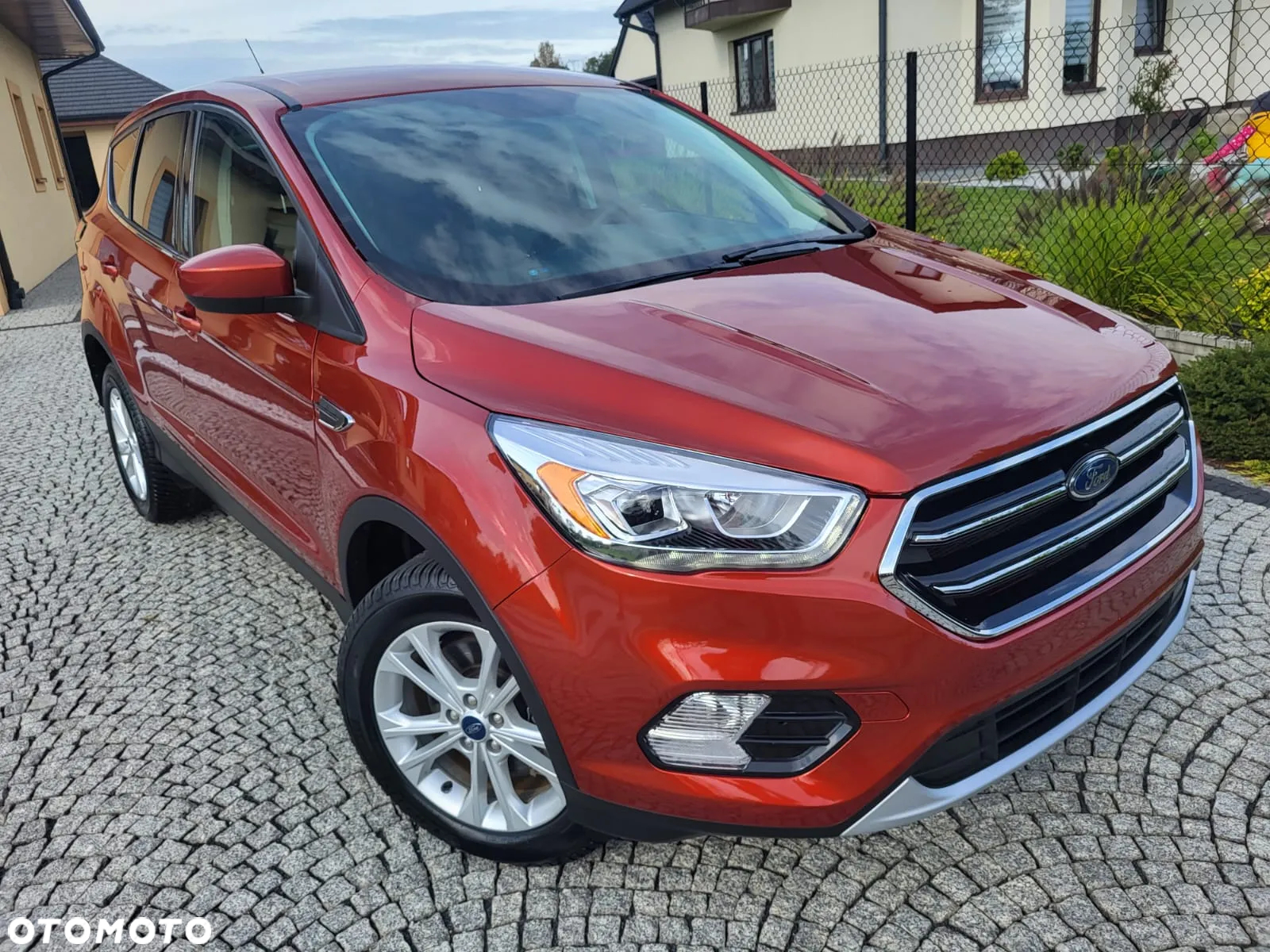 Ford Kuga - 4
