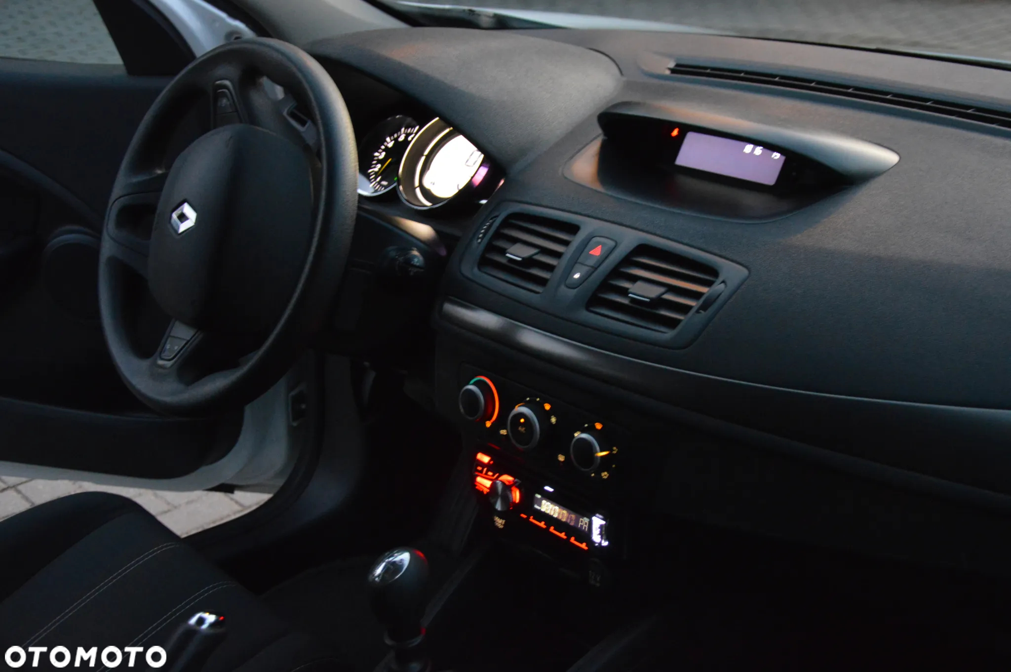 Renault Megane 1.6 16V 110 Authentique - 14