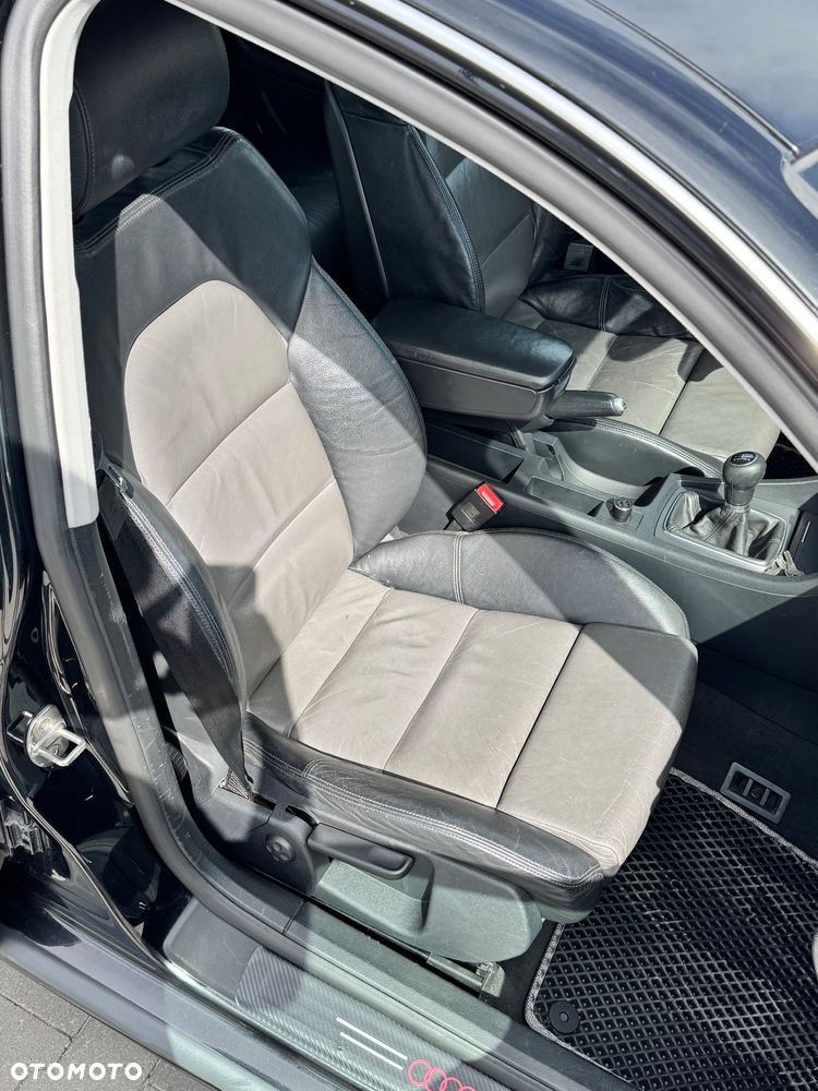 Audi A4 Limousine - 27