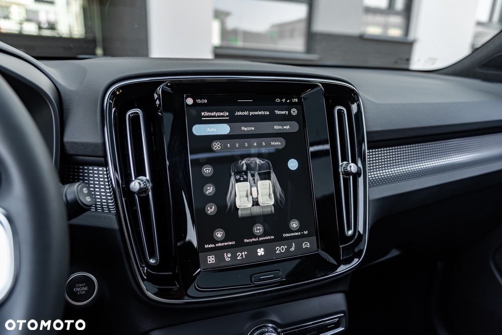 Volvo XC 40 B3 B DKG Plus Bright - 30