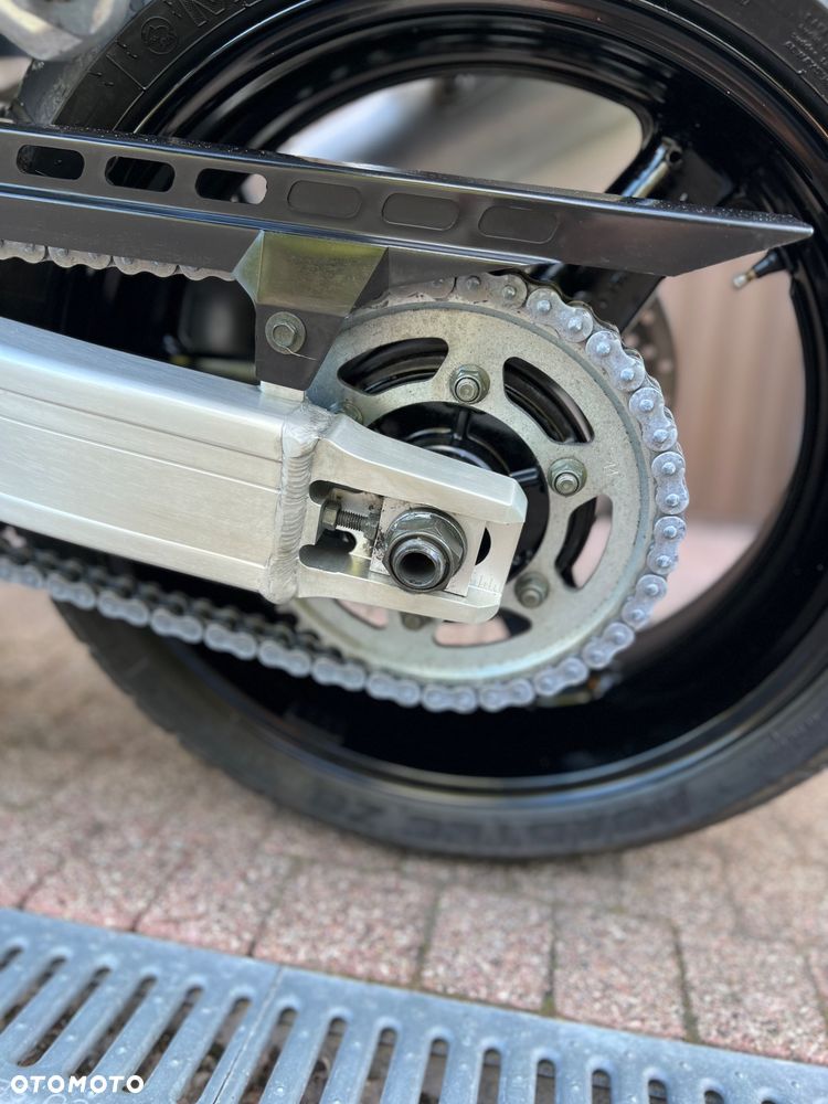 Yamaha FZS - 8