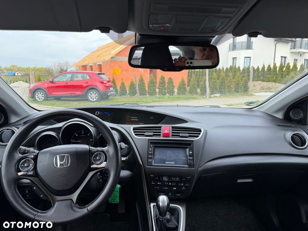Honda Civic 1.6 i-DTEC Executive Black Edition - 15