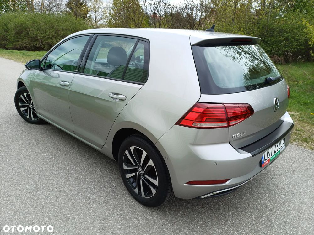 Volkswagen Golf - 5