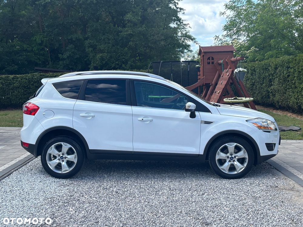 Ford Kuga 2.5 4x4 Titanium - 4