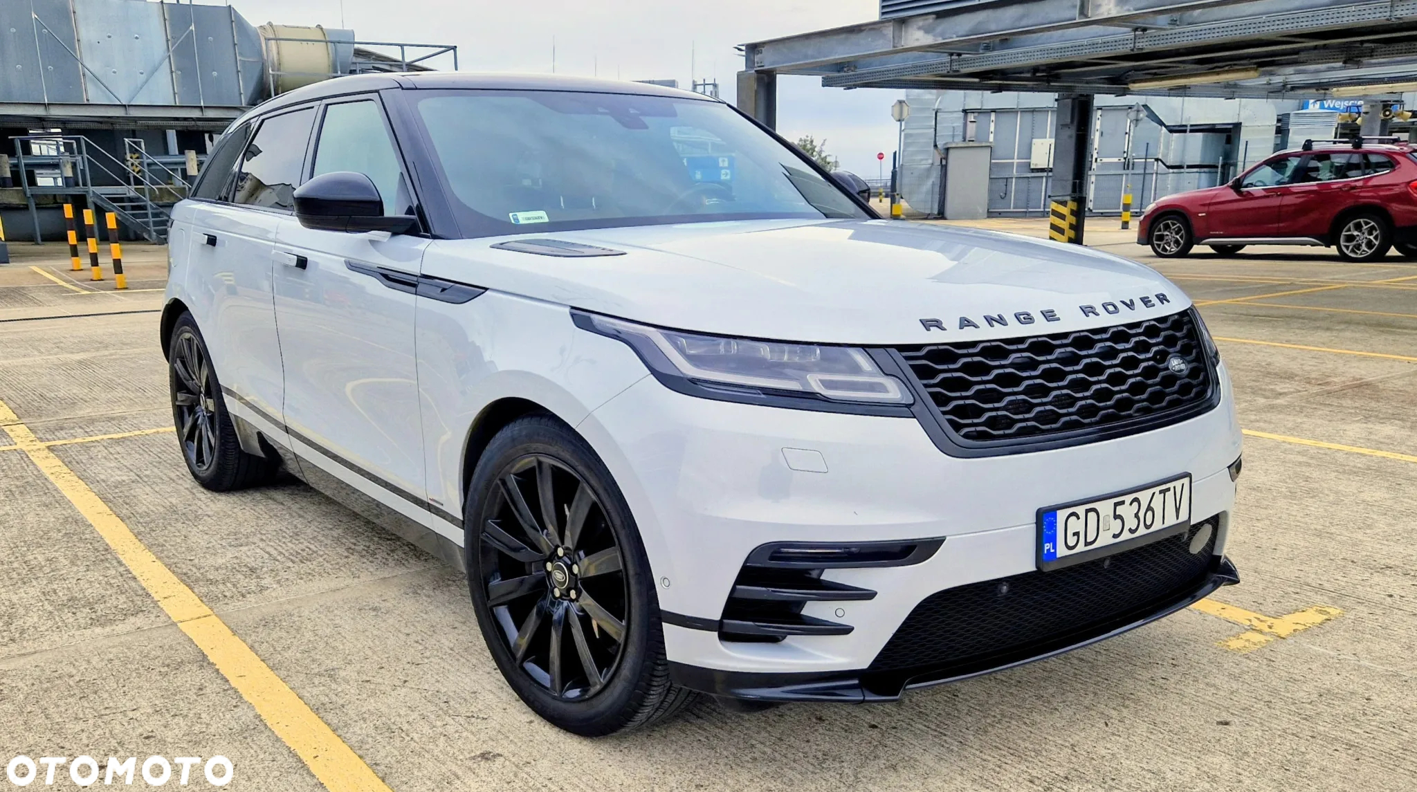 Land Rover Range Rover Velar 2.0 SD4 R-Dynamic HSE - 14