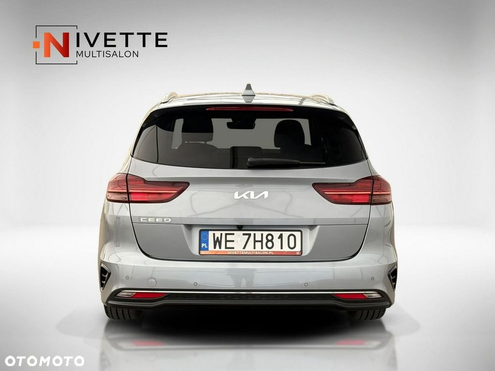 Kia Ceed - 10