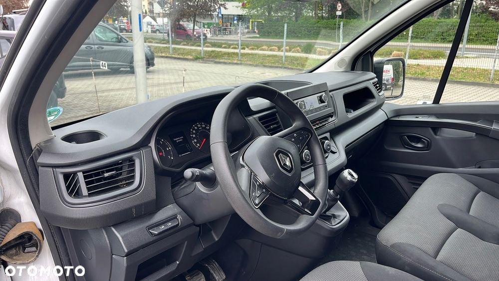 Renault Trafic - 10