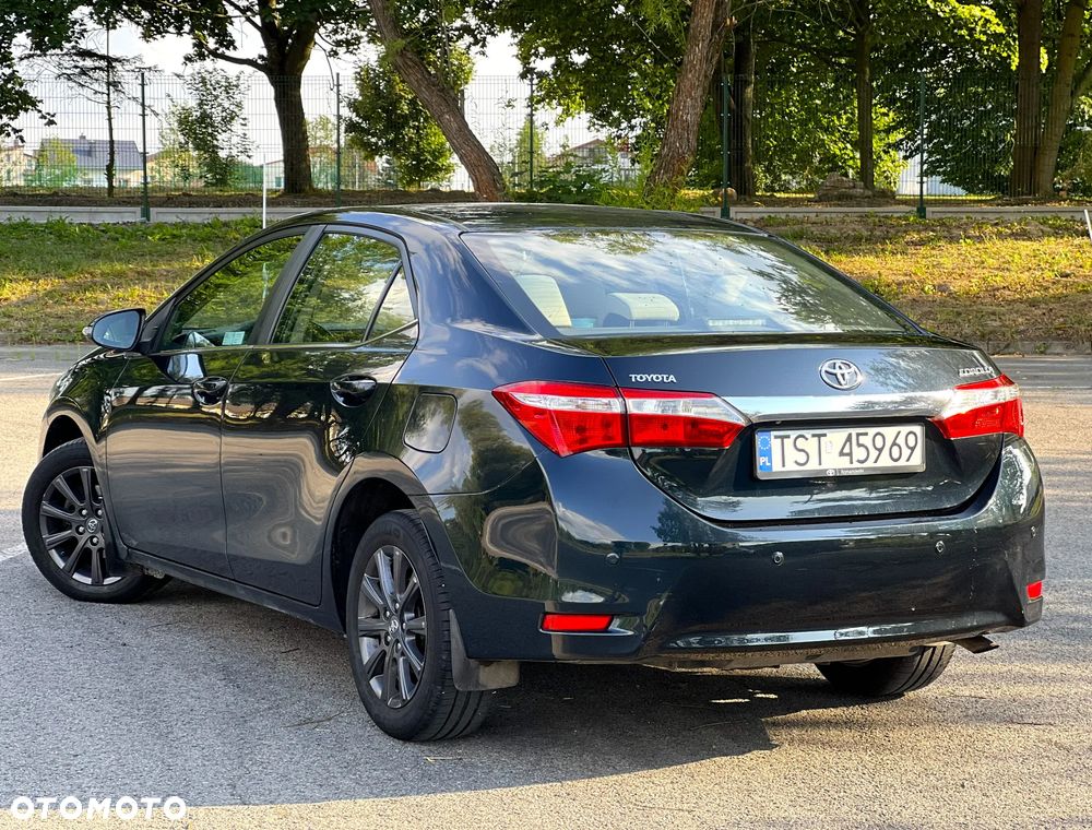 Toyota Corolla 1.6 Premium - 12