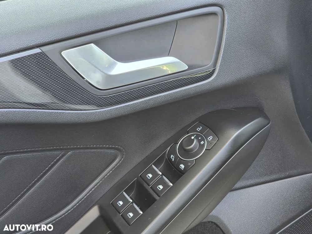 Ford Focus 1.5 EcoBoost ST-Line - 18