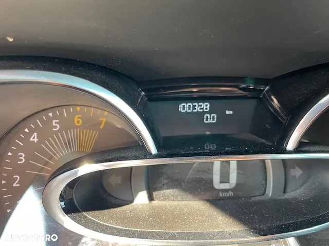 Dezmembrez Renault Clio 4 2015 1.2 benzina - 9