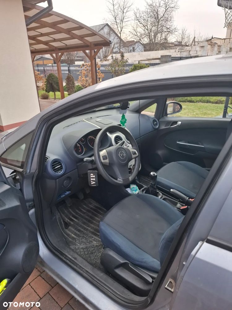 Opel Corsa 1.2 16V Enjoy - 8