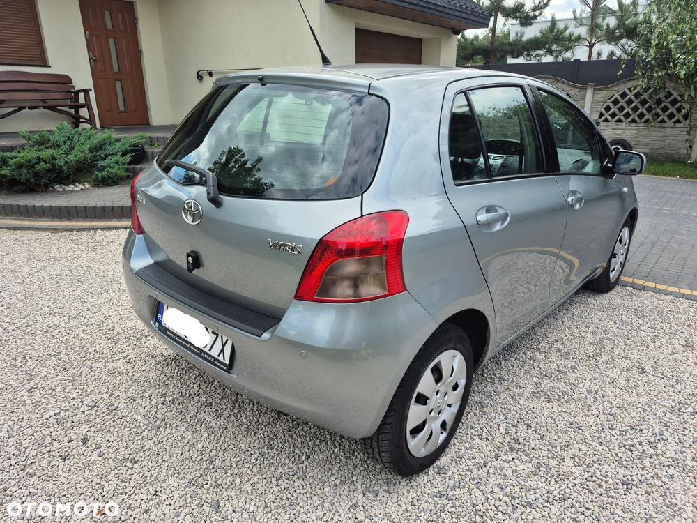 Toyota Yaris 1.3 VVT-i Sol - 9