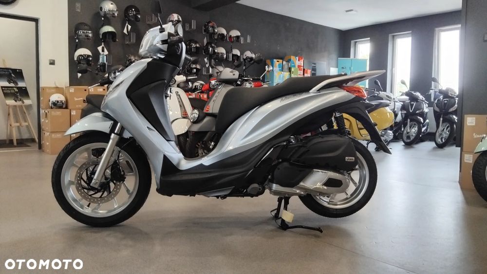 Piaggio Medley - 4