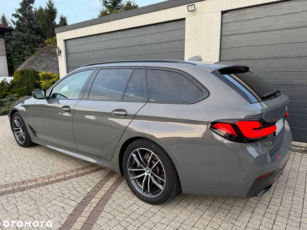 BMW Seria 5 520d M Sport - 11