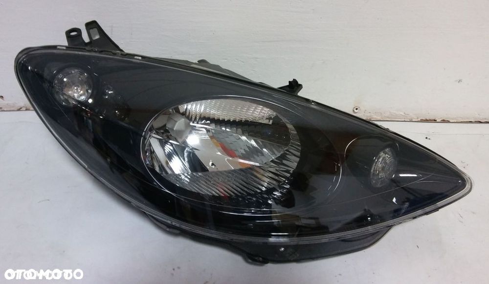 Reflektor prawy Lampa prawa Peugeot 1007 2005-