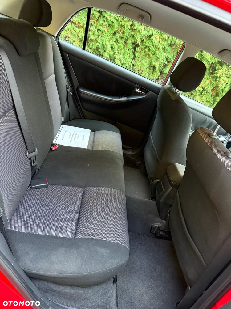Toyota Corolla - 15
