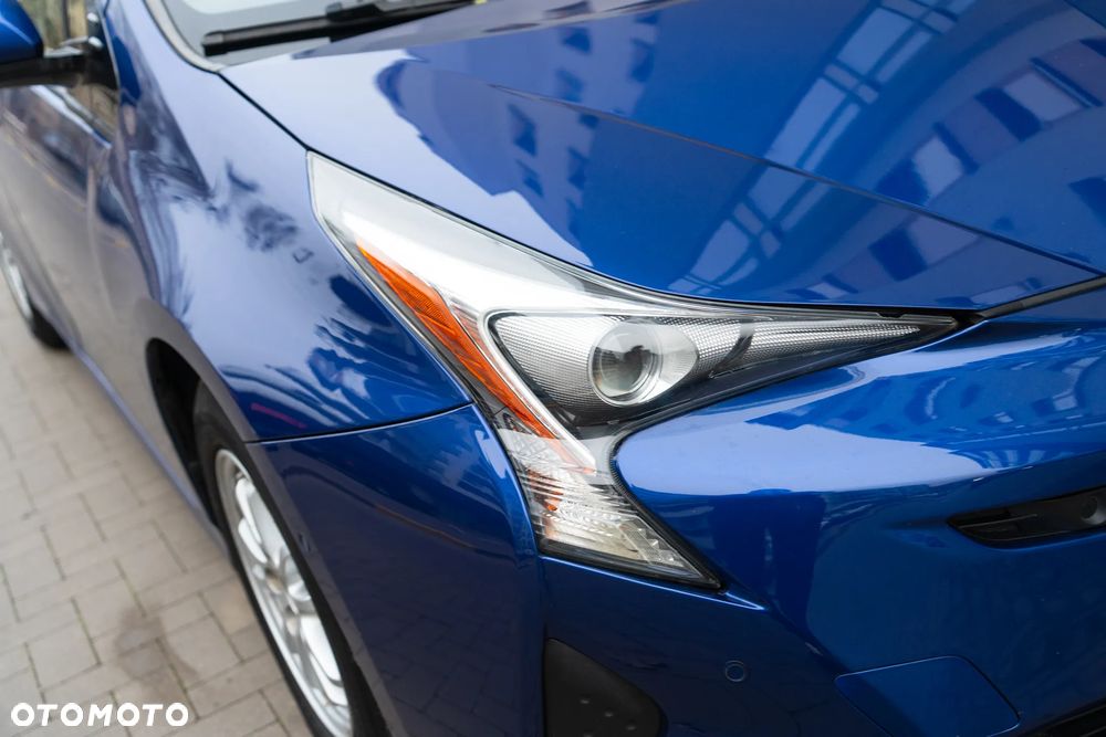 Toyota Prius 1.8 HSD Premium - 15