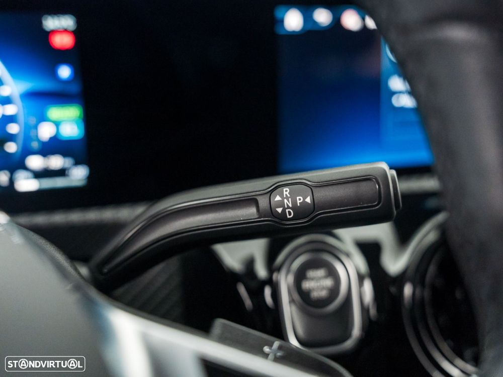 Mercedes-Benz A 250 e - 24