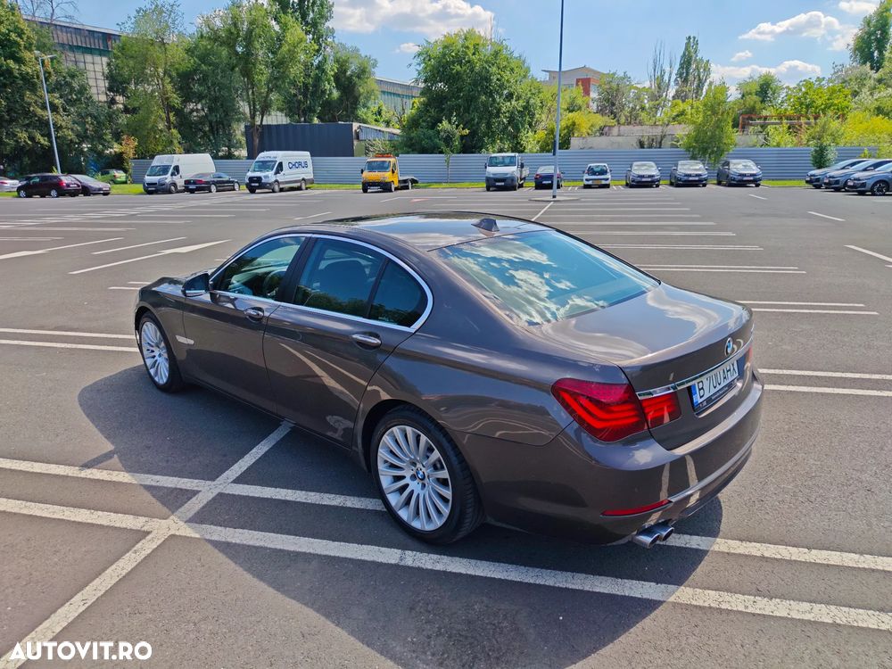 BMW Seria 7 730d - 30