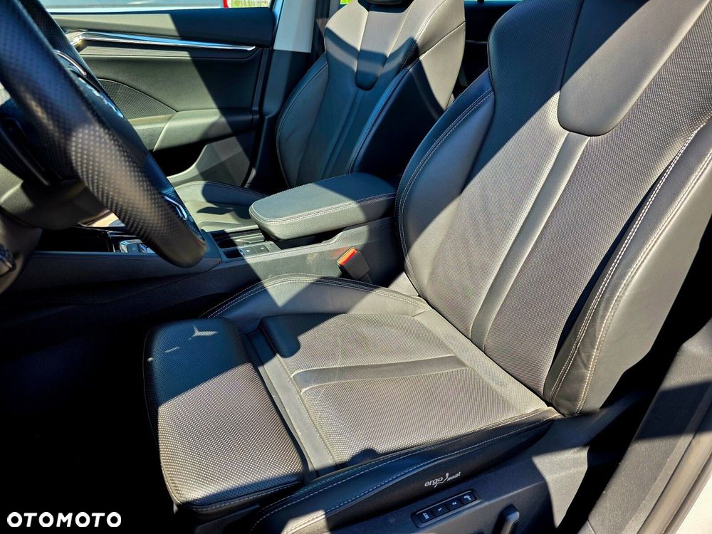 Skoda Octavia 2.0 TDI Style DSG - 32