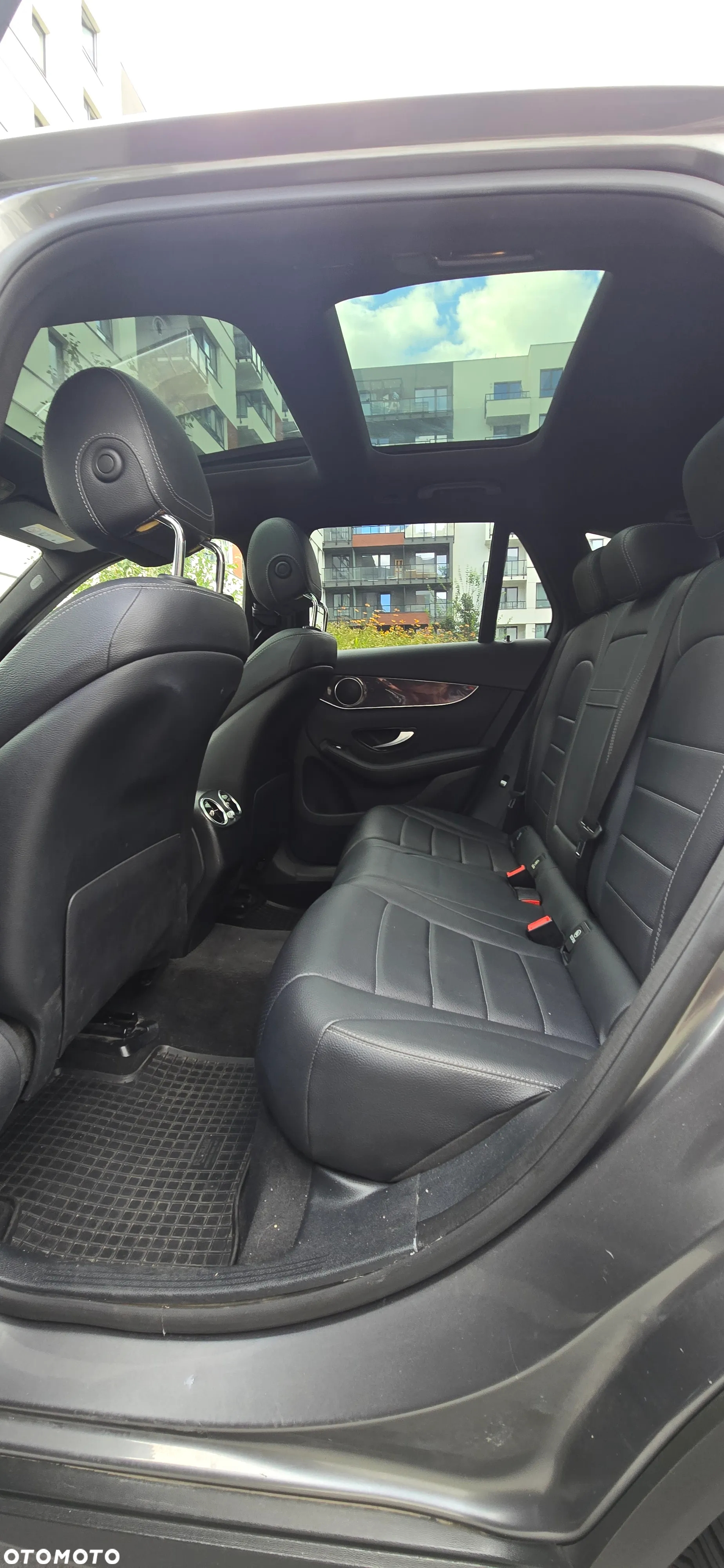 Mercedes-Benz GLC - 31