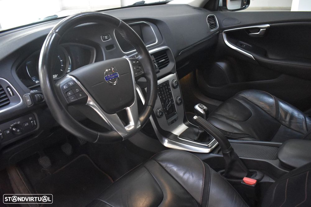 Volvo V40 2.0 D2 VOR - 17