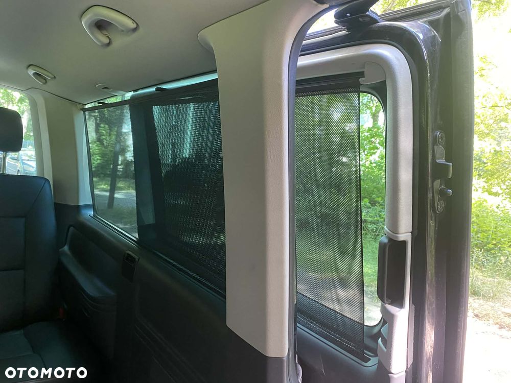 Volkswagen Multivan - 17