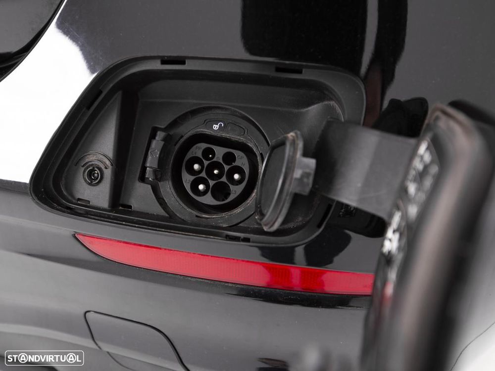 Mercedes-Benz E 300 de 4Matic 9G-TRONIC - 13