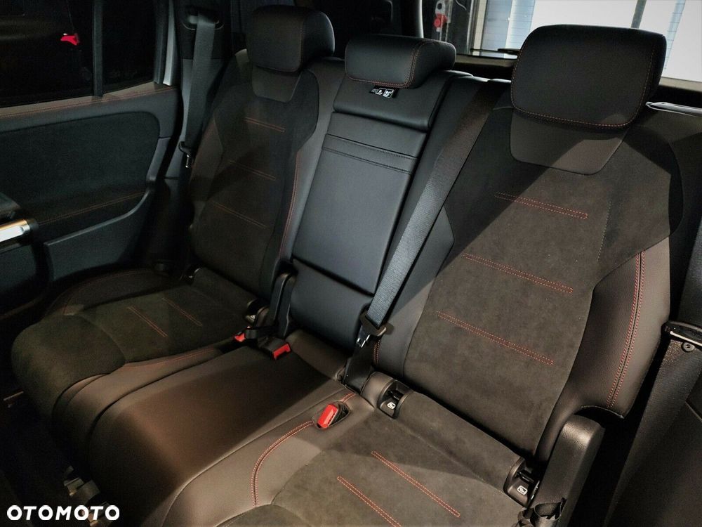 Mercedes-Benz EQB - 17