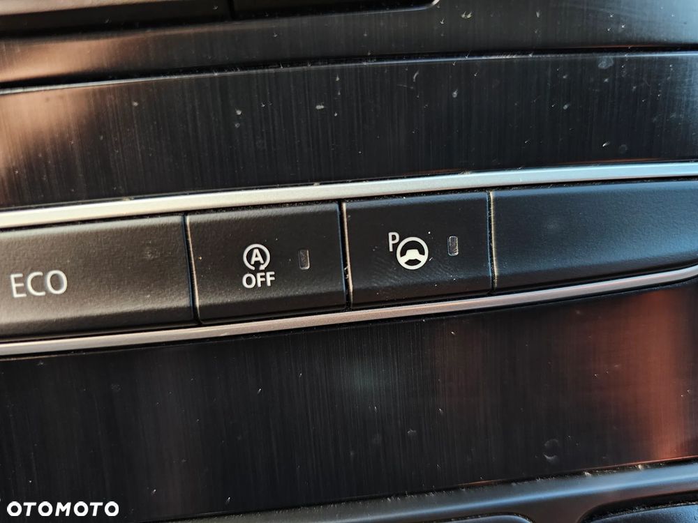 Renault Scenic TCe 140 GPF EDC BLACK EDITION - 29