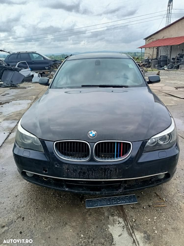 dezmembrez BMW seria 5 e61 3.0d 218cp