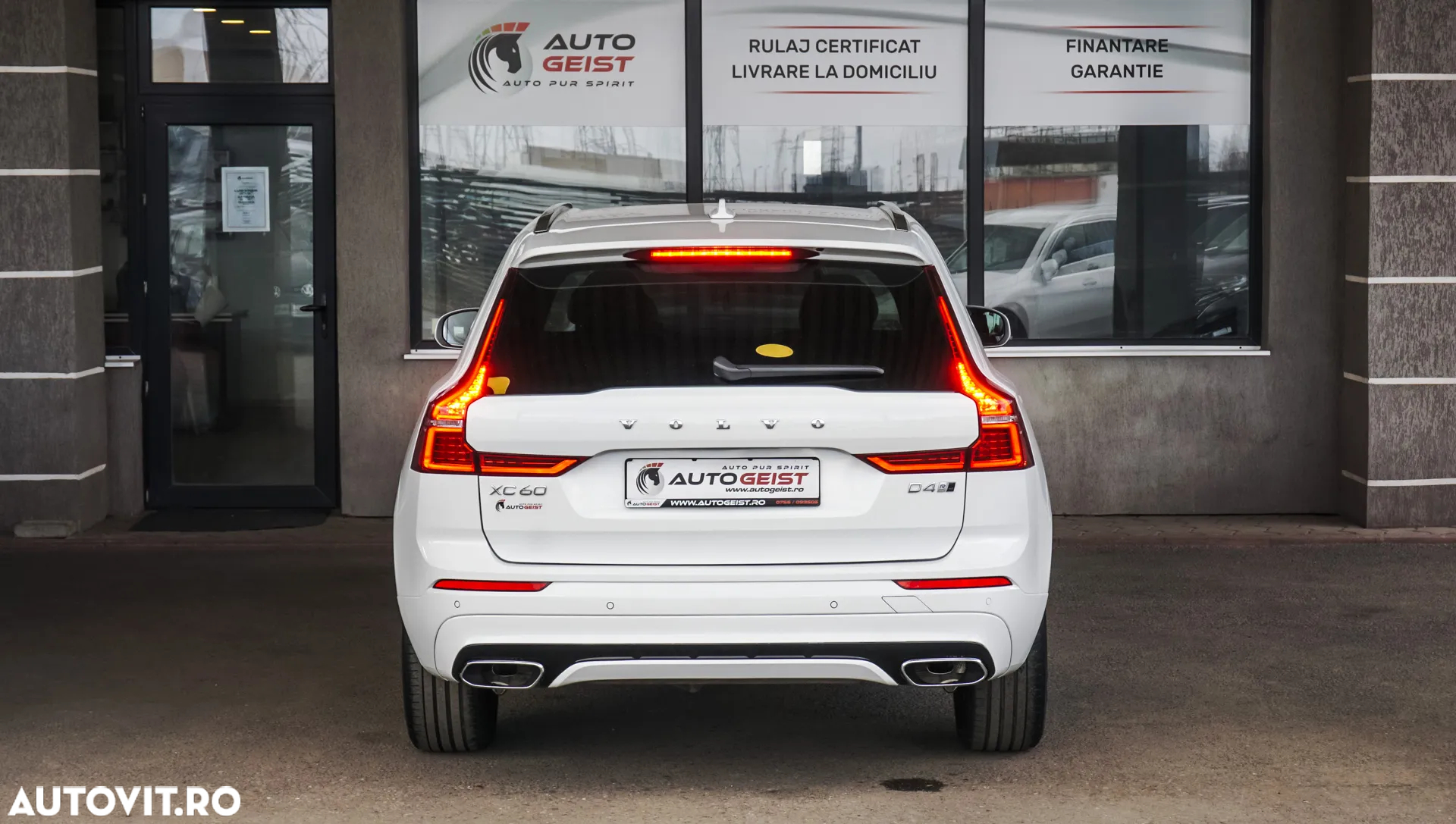 Volvo XC 60 D4 AWD Geartronic RDesign - 6