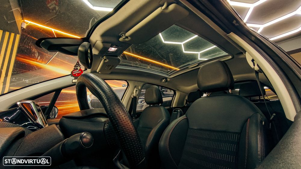 Peugeot 208 1.2 PureTech GT Line — fotografia 8