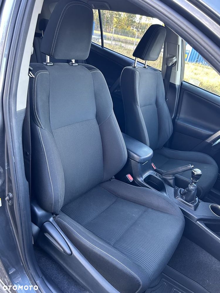 Toyota RAV4 2.0 D-4D Premium - 18