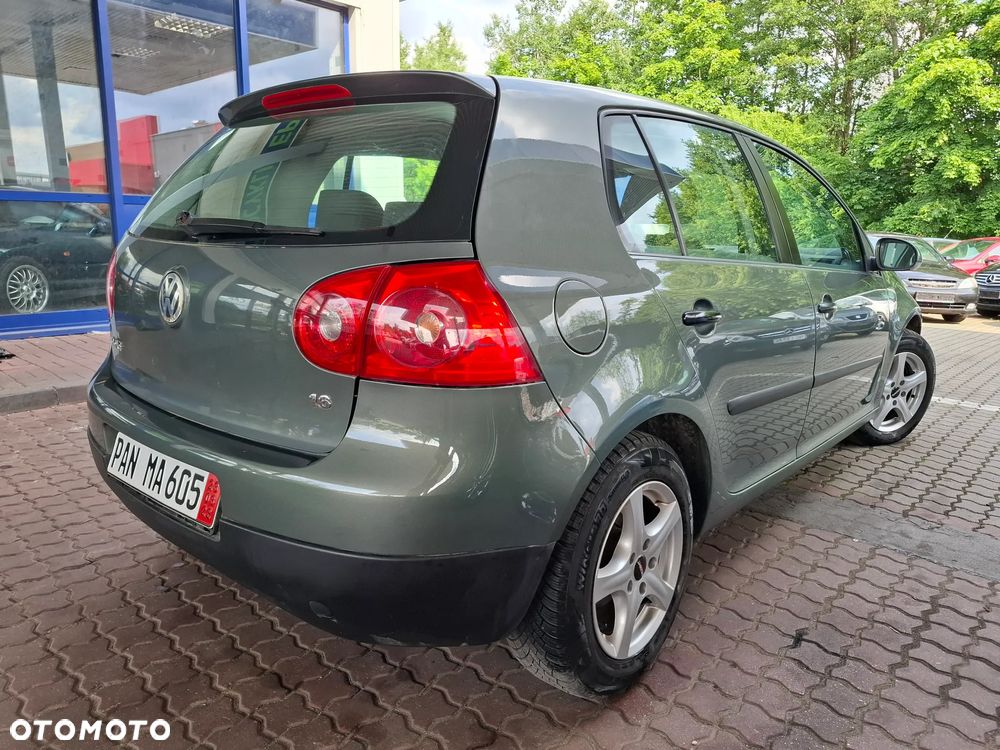 Volkswagen Golf 1.6 Comfortline - 12