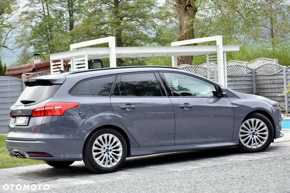 Ford Focus 2.0 TDCi ST - 20