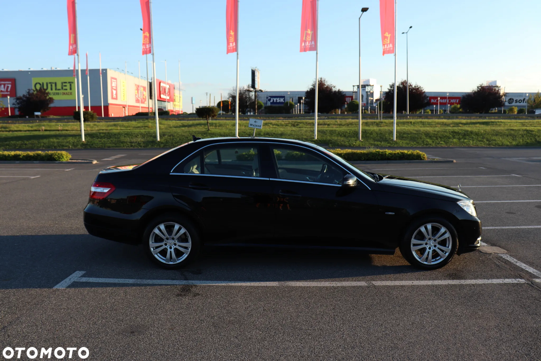 Mercedes-Benz Klasa E 200 CGI BlueEFFICIENCY 7G-TRONIC - 6
