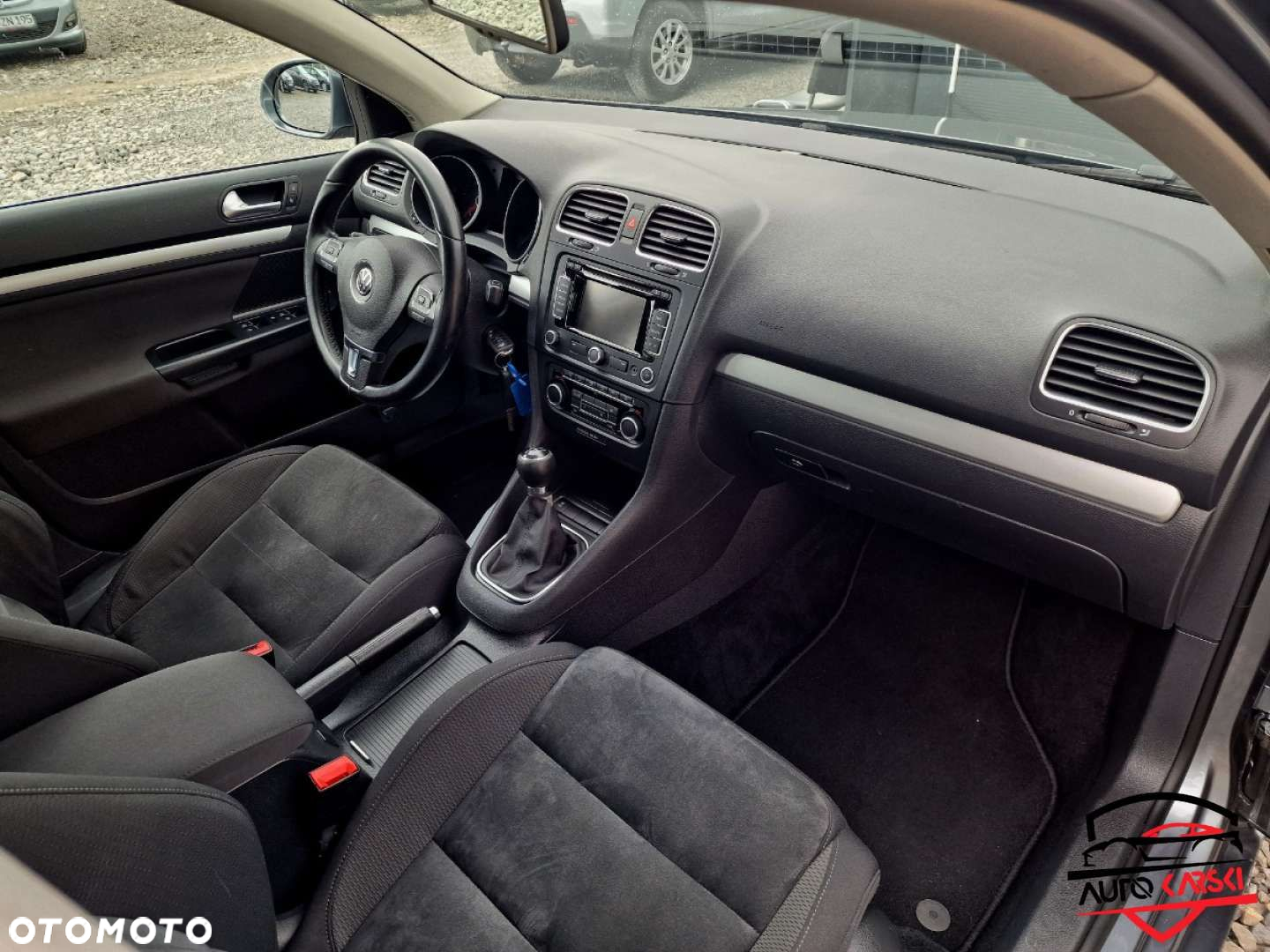 Volkswagen Golf - 25