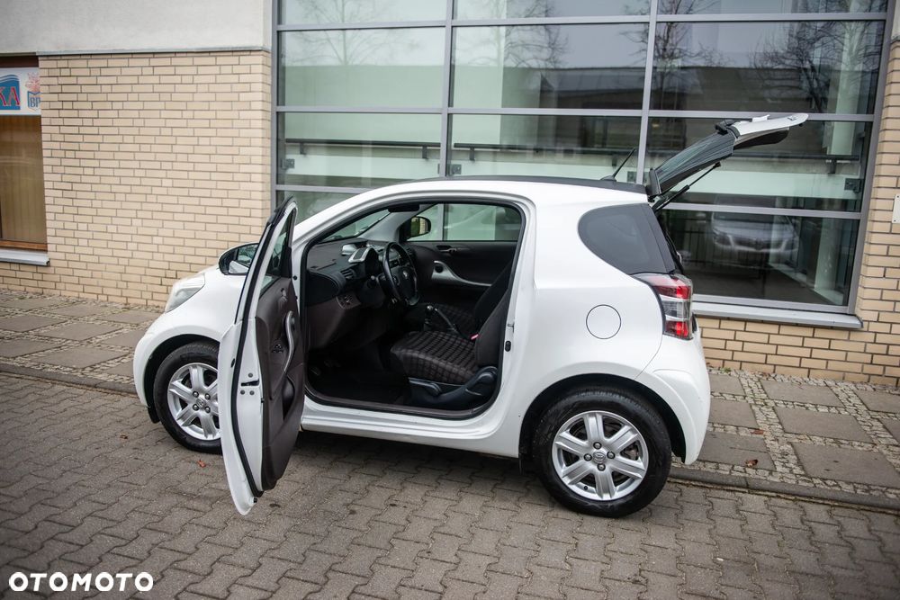Toyota iQ 1.0 Sol - 8